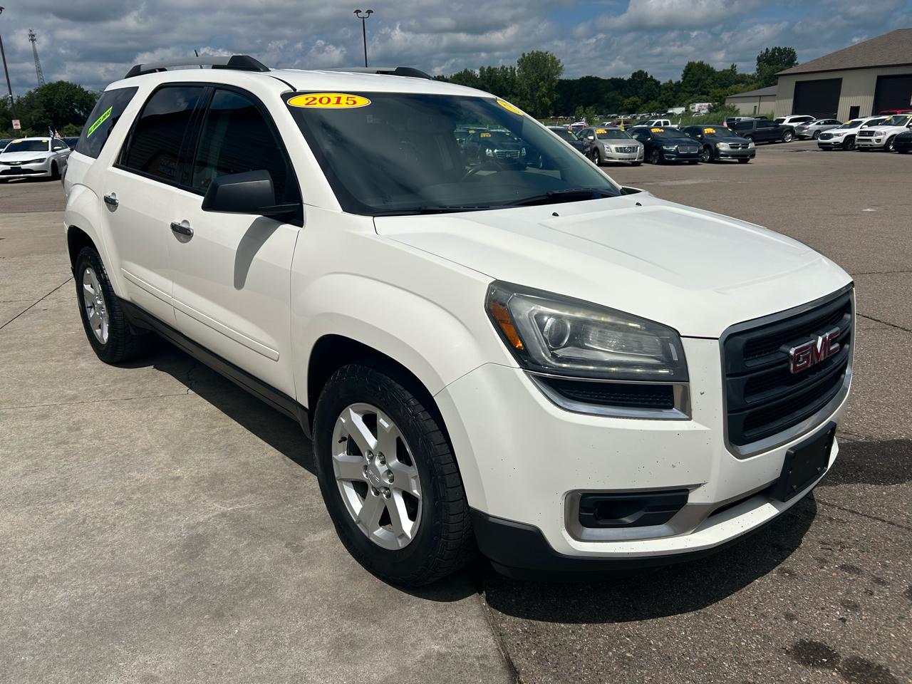 GMC Acadia AWD 4dr SLE w/SLE-1 2015