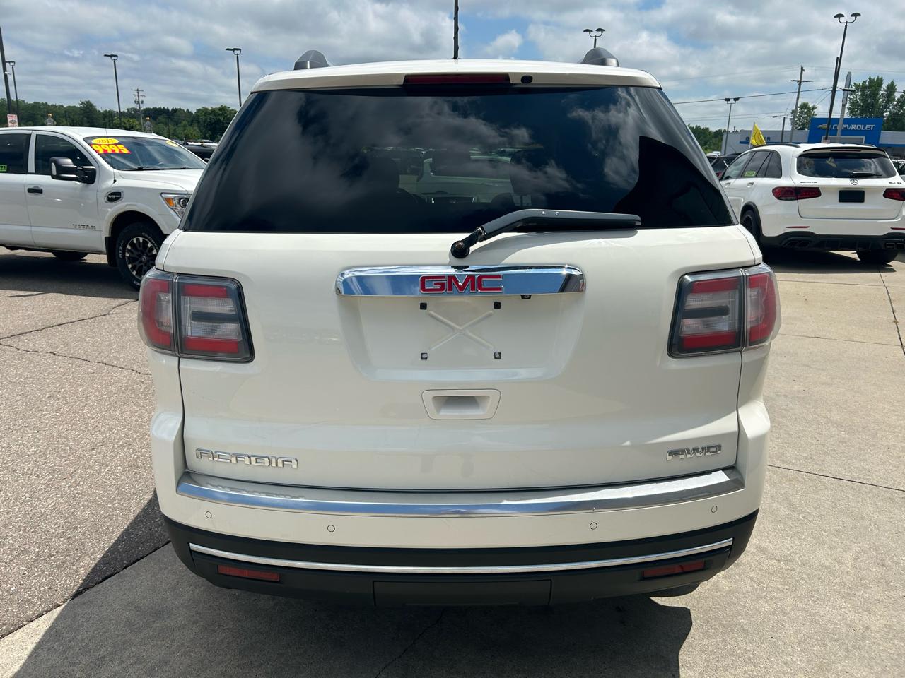 GMC Acadia AWD 4dr SLE w/SLE-1 2015