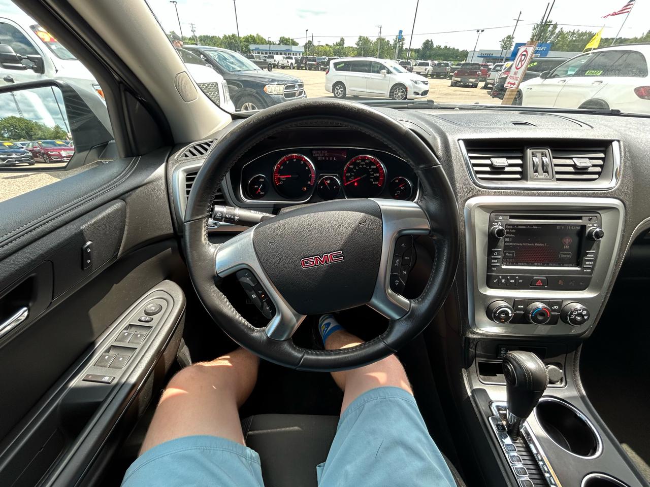 GMC Acadia AWD 4dr SLE w/SLE-1 2015