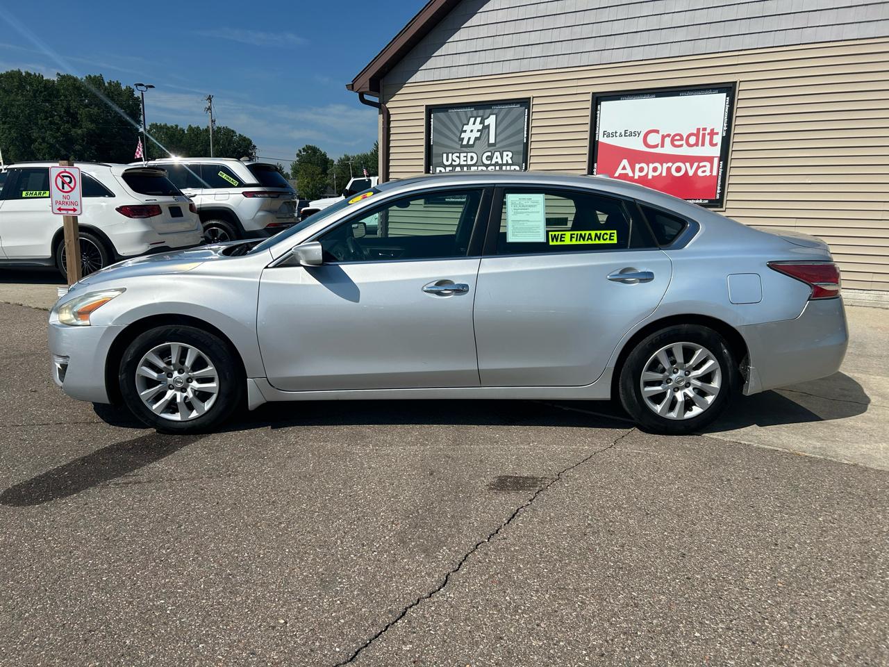 Nissan Altima 4dr Sdn I4 2.5 S 2015