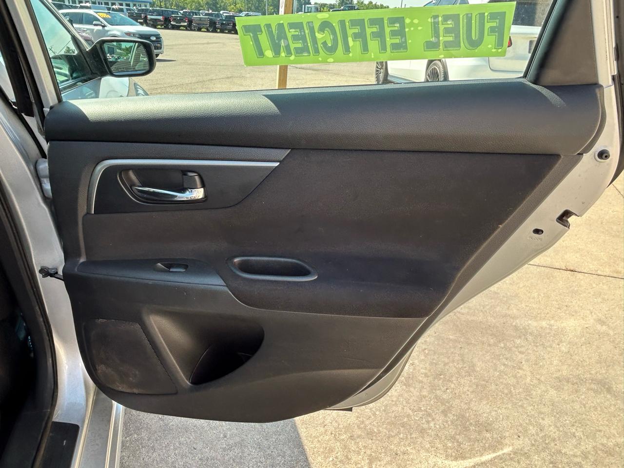 Nissan Altima 4dr Sdn I4 2.5 S 2015