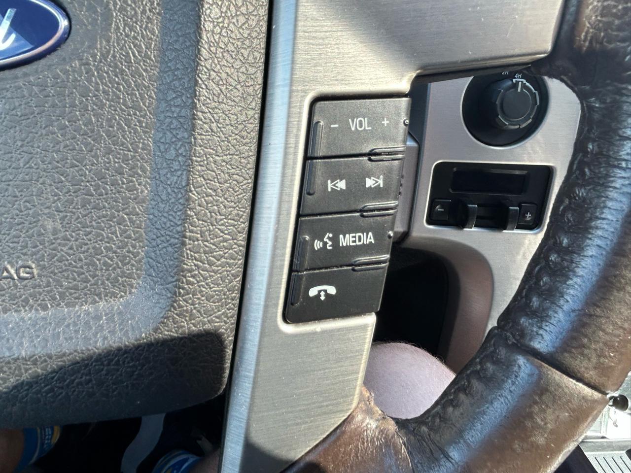 Ford F-150 4WD SuperCrew 145" Platinum 2009