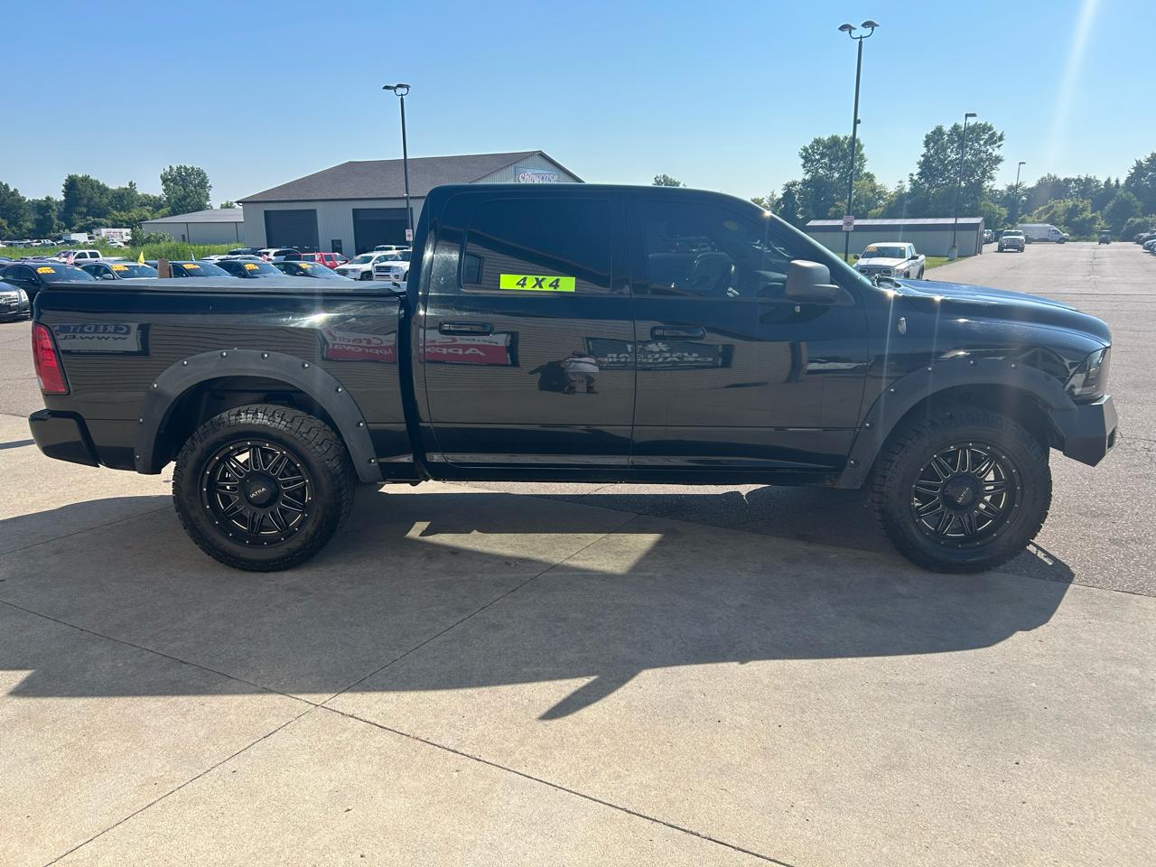 RAM 1500 4WD Crew Cab 140.5" Express 2013