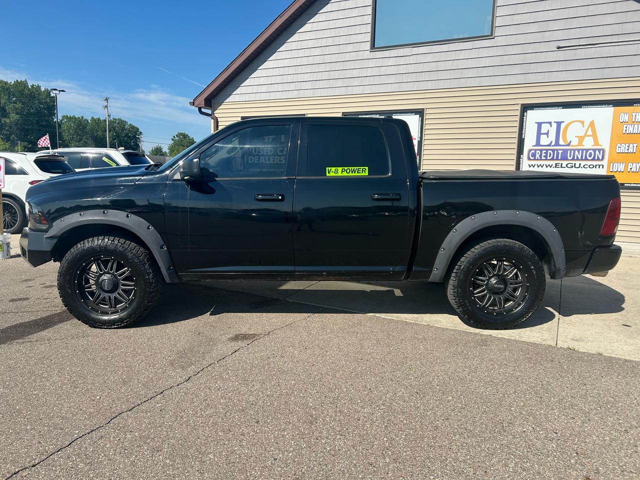 RAM 1500 4WD Crew Cab 140.5" Express 2013