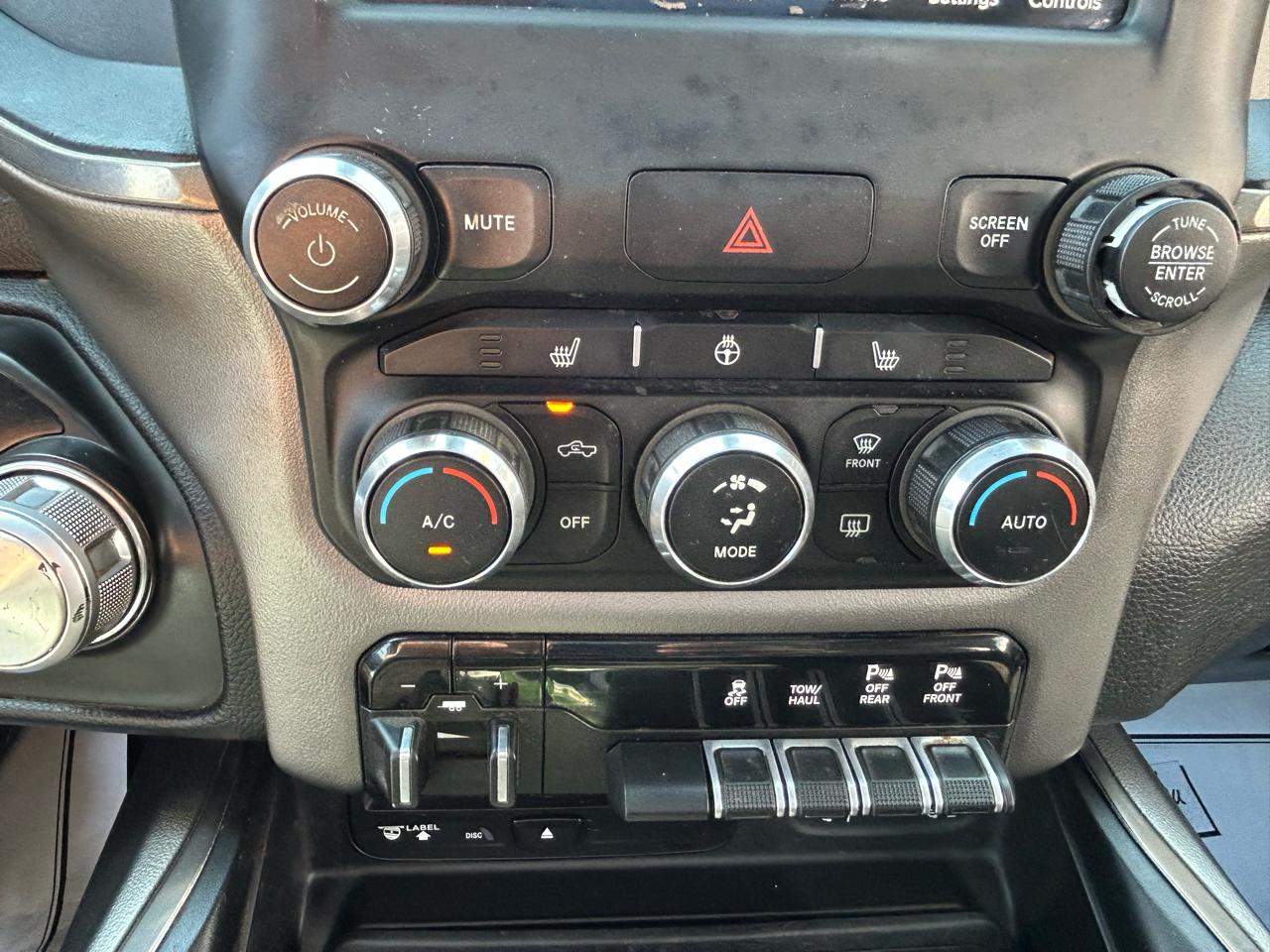 RAM 1500 Sport 4x4 Crew Cab 6'4" Box 2019