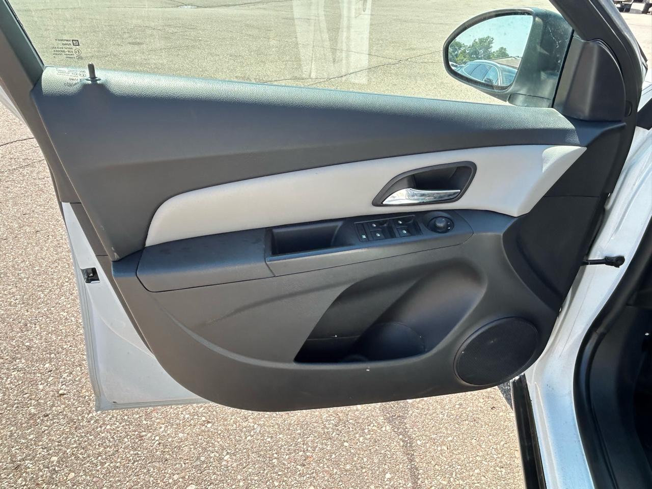 Chevrolet Cruze 4dr Sdn Auto LS 2014