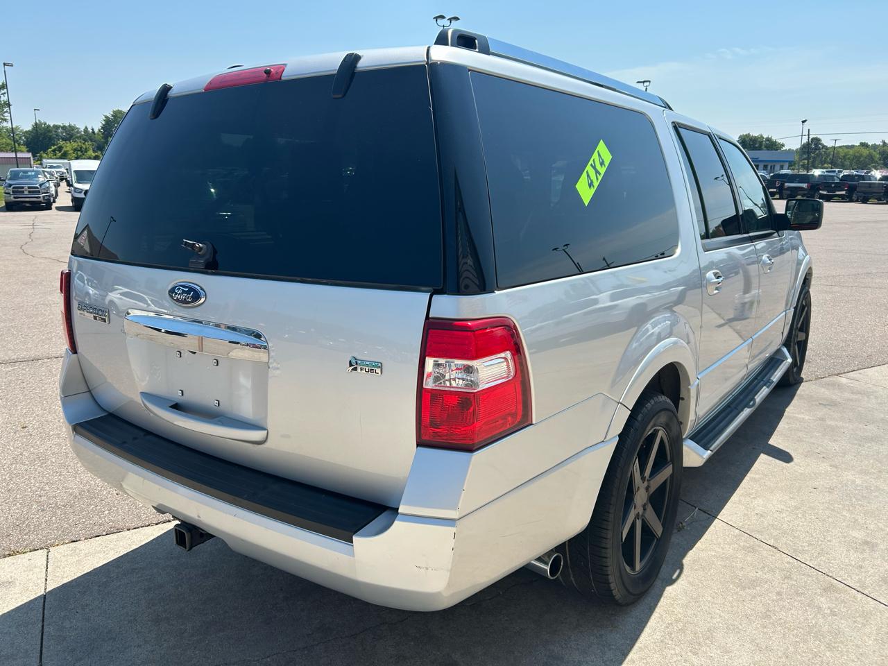 Ford Expedition EL 4WD 4dr Limited 2010