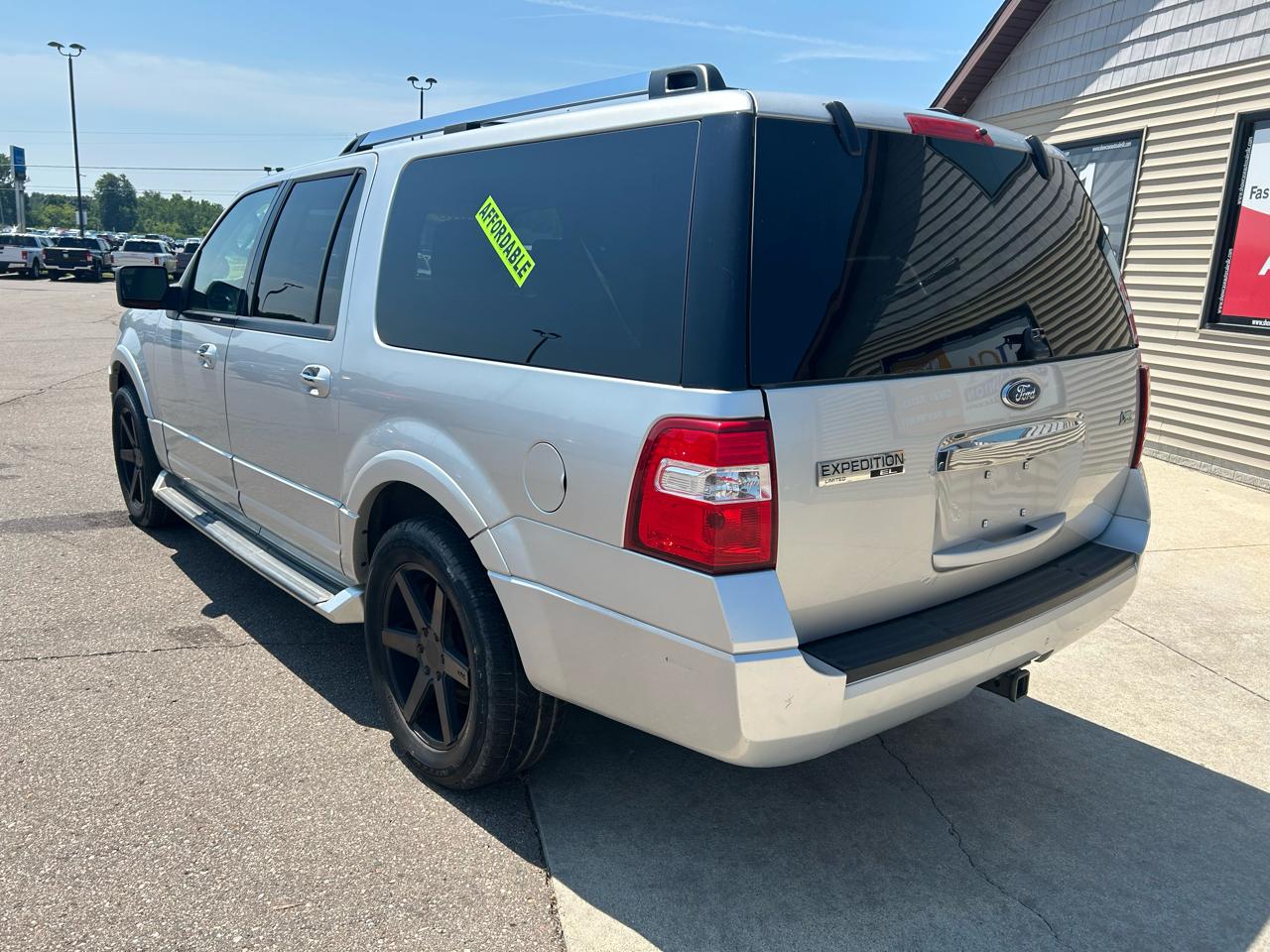 Ford Expedition EL 4WD 4dr Limited 2010
