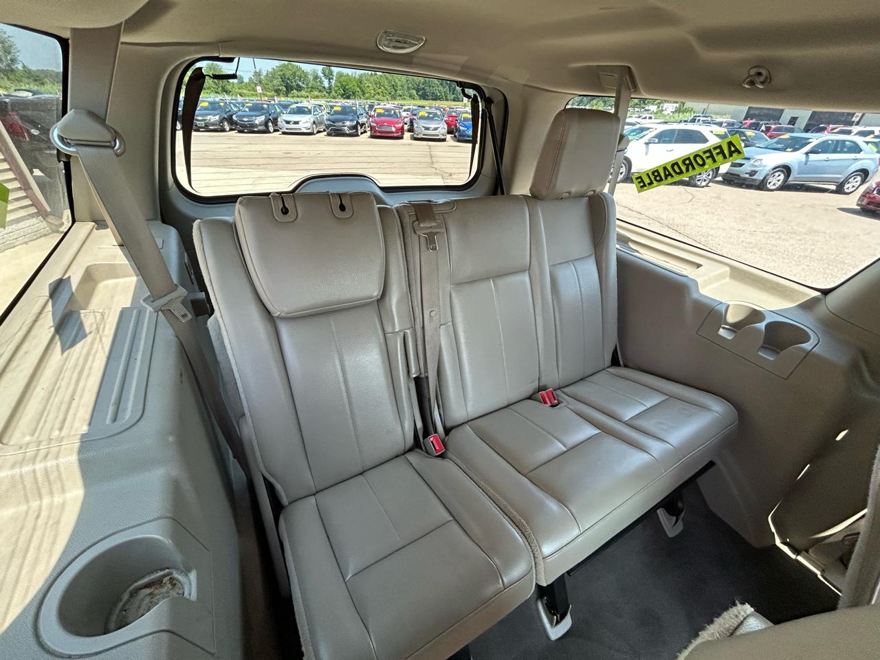 Ford Expedition EL 4WD 4dr Limited 2010