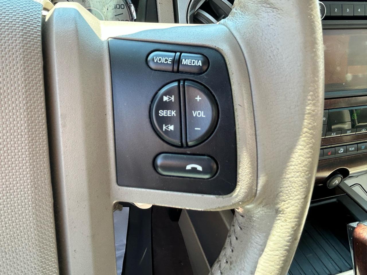 Ford Expedition EL 4WD 4dr Limited 2010