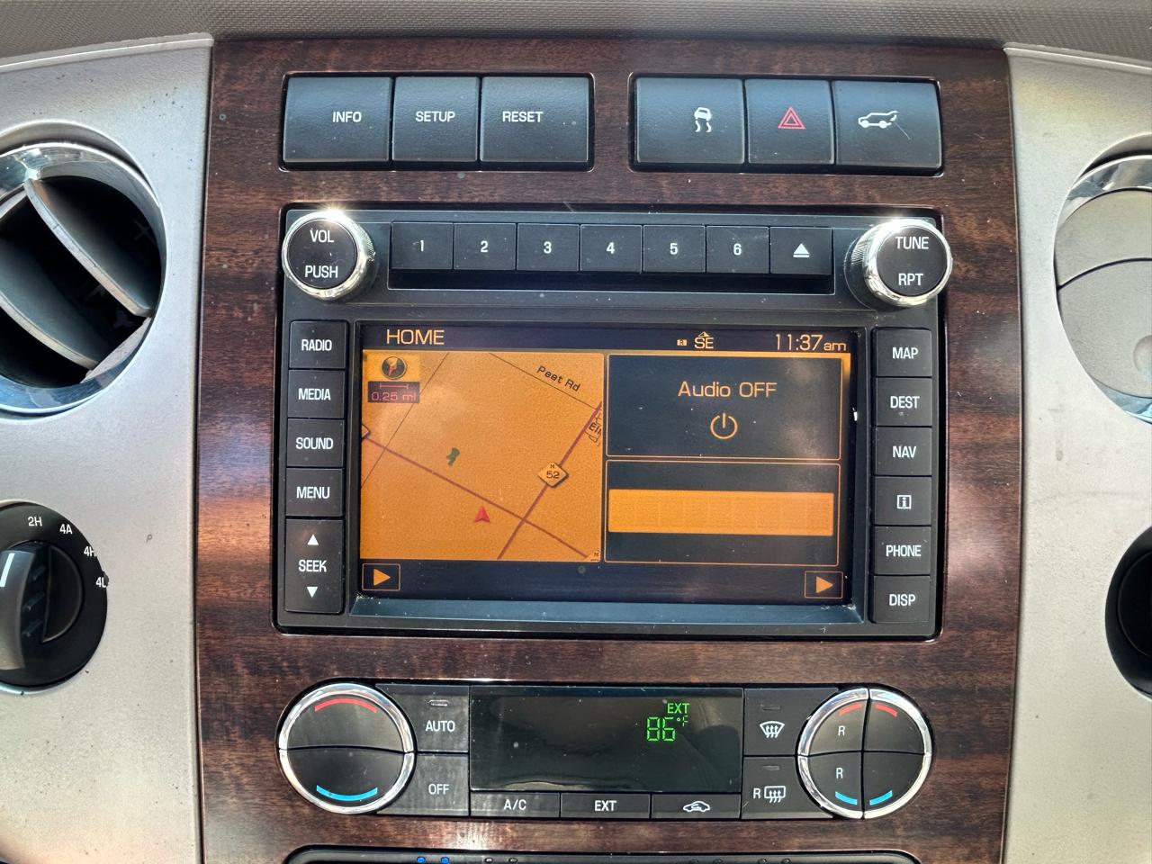 Ford Expedition EL 4WD 4dr Limited 2010