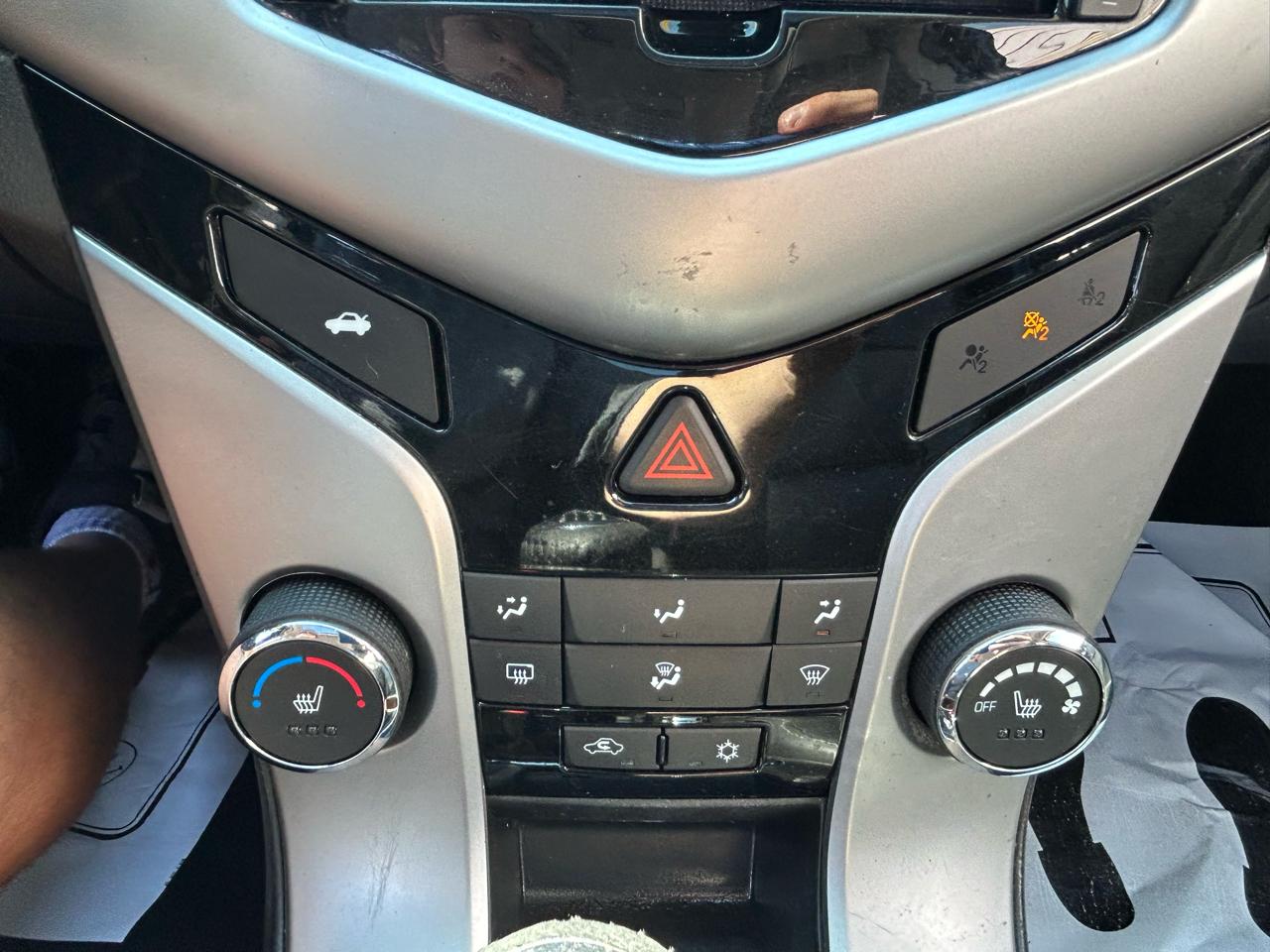 Chevrolet Cruze 4dr Sdn 2LT 2015
