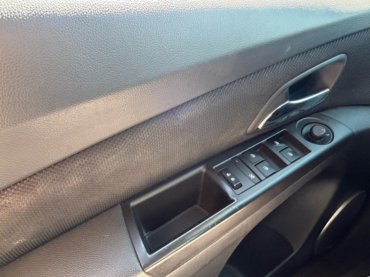 Chevrolet Cruze 4dr Sdn 2LT 2015