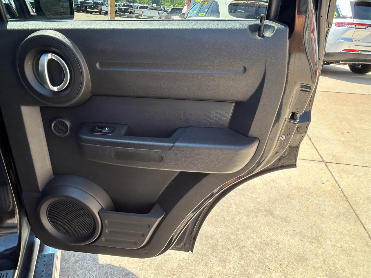 Dodge Nitro 4WD 4dr Heat 2011