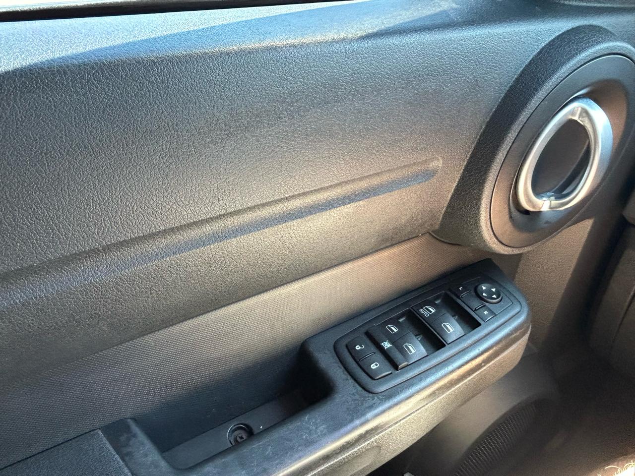 Dodge Nitro 4WD 4dr Heat 2011