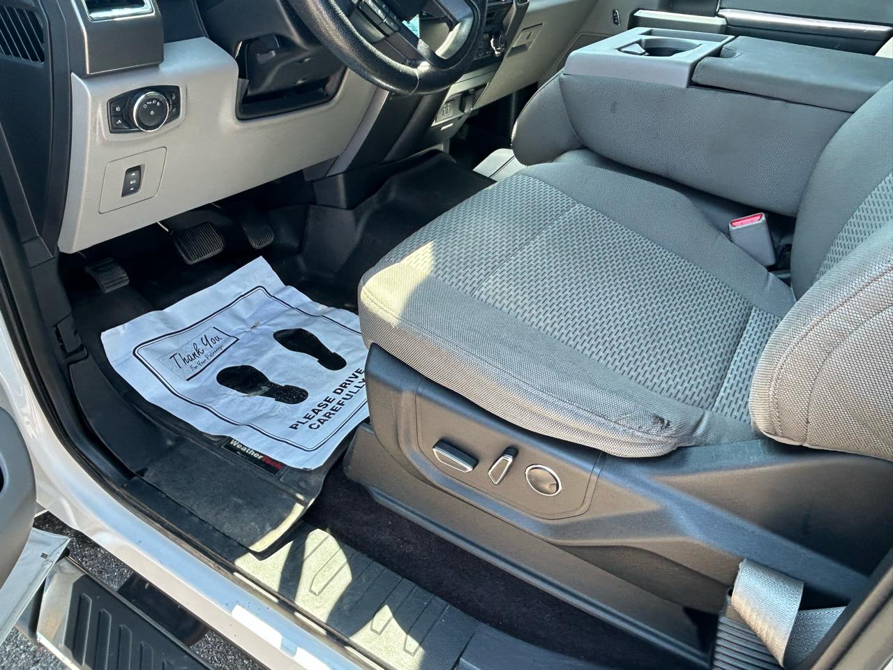 Ford F-150 4WD SuperCrew 145" XLT 2016