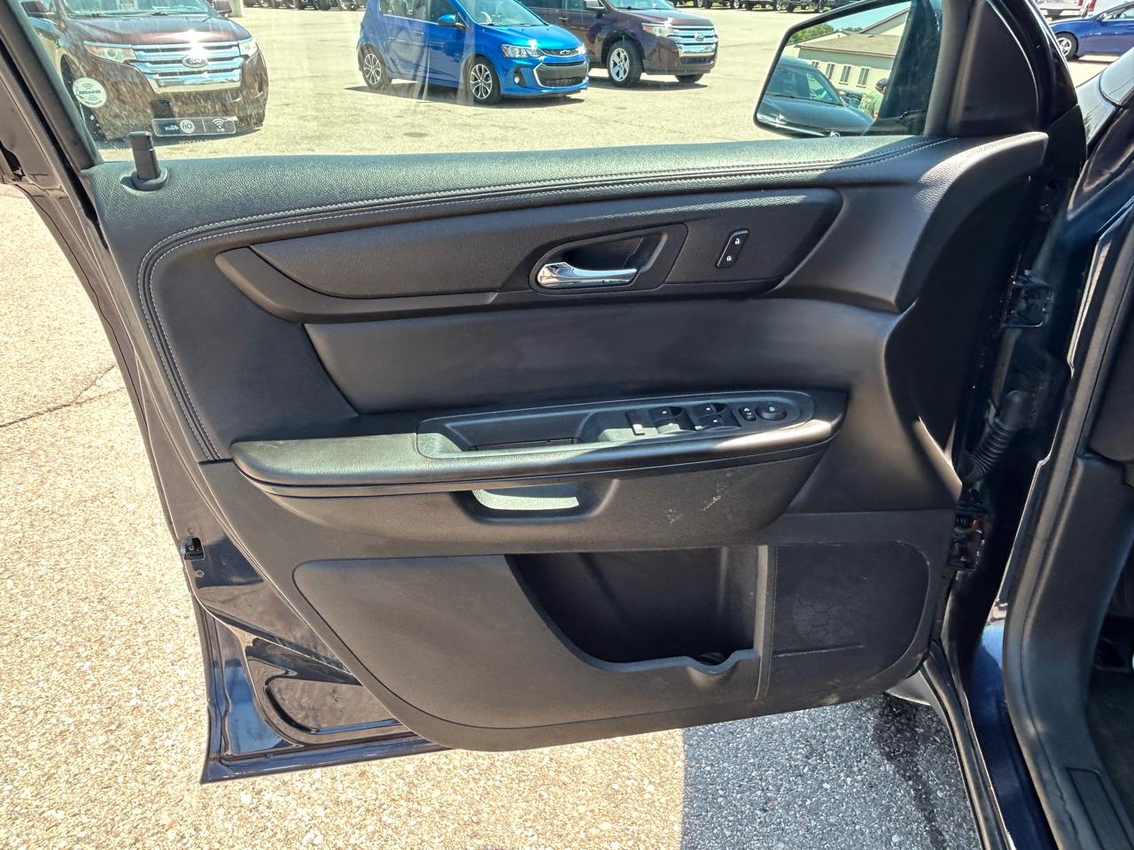 Chevrolet Traverse FWD 4dr LT w/1LT 2017