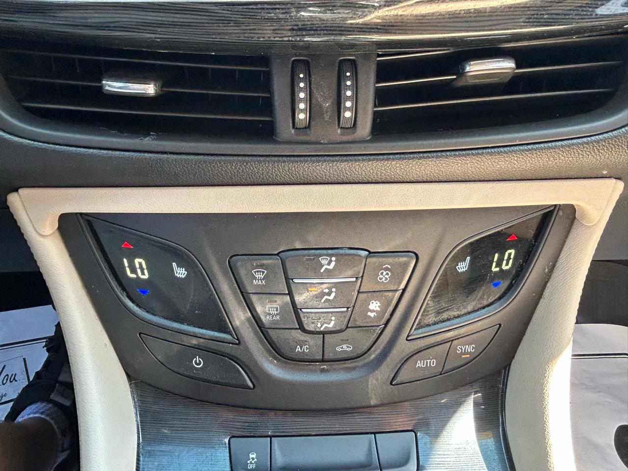 Buick Envision AWD 4dr Essence 2017