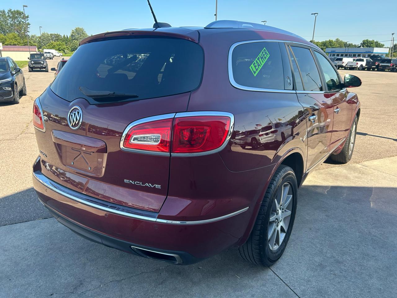 Buick Enclave FWD 4dr Leather 2016