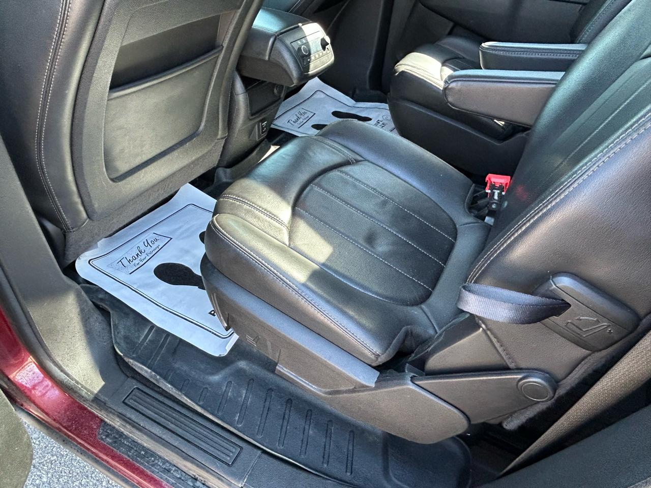 Buick Enclave FWD 4dr Leather 2016
