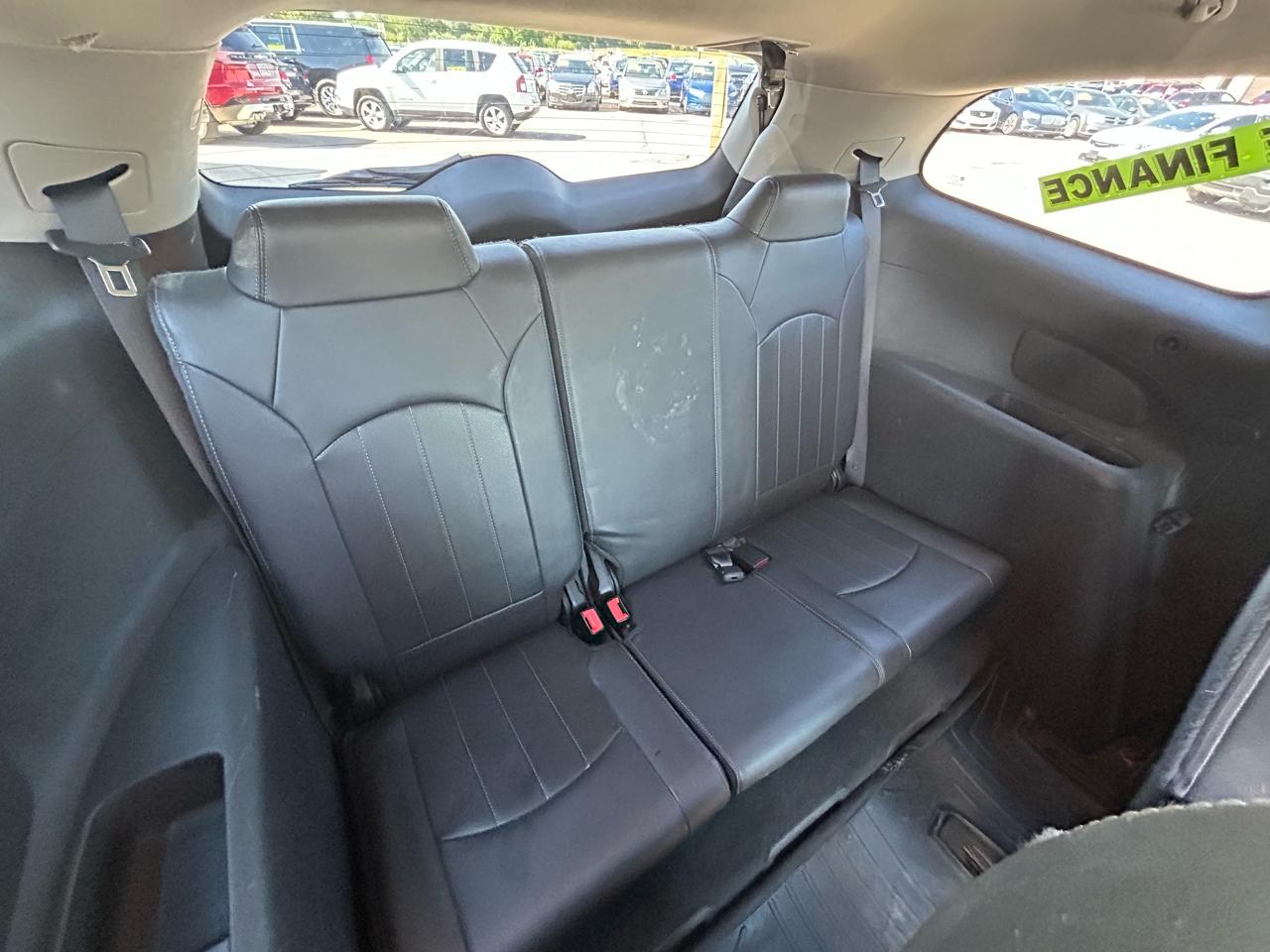 Buick Enclave FWD 4dr Leather 2016