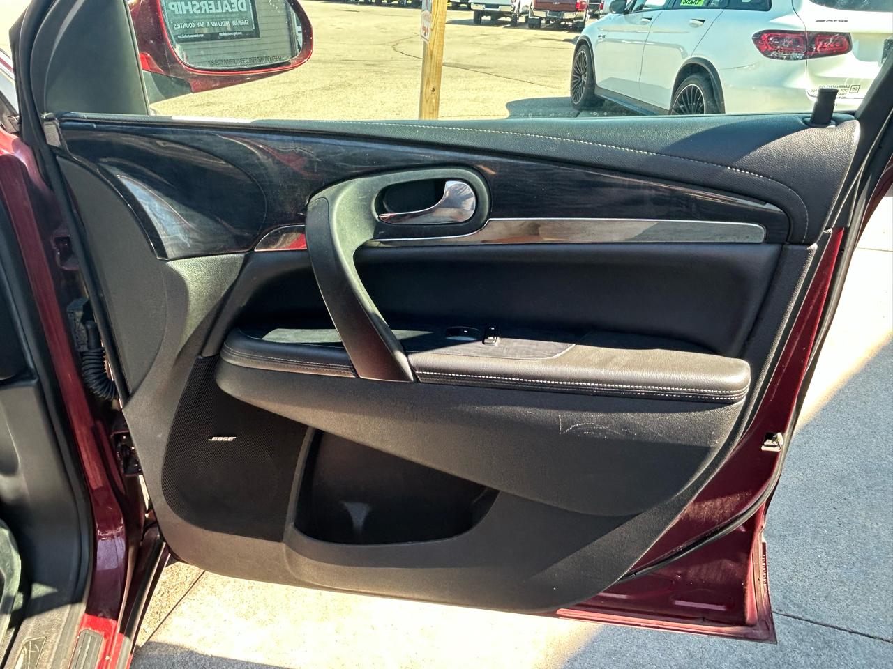 Buick Enclave FWD 4dr Leather 2016