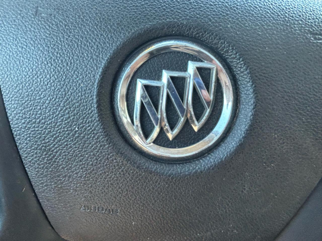 Buick Enclave FWD 4dr Leather 2016