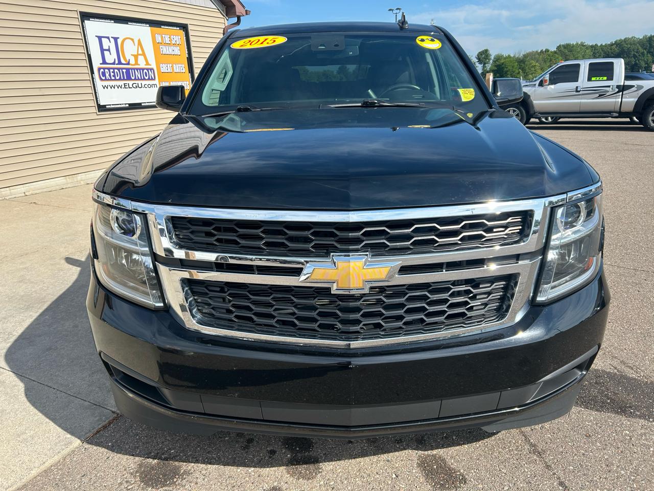 Chevrolet Suburban 4WD 4dr LT 2015