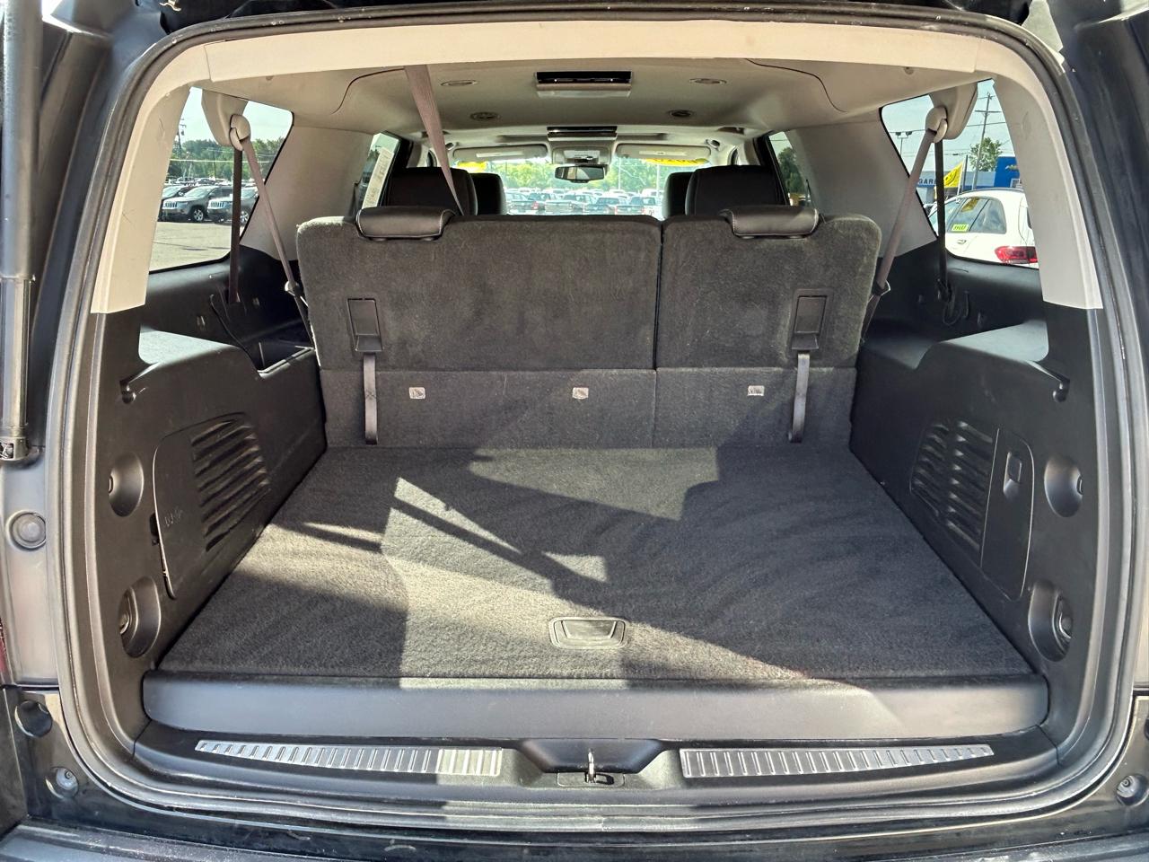 Chevrolet Suburban 4WD 4dr LT 2015