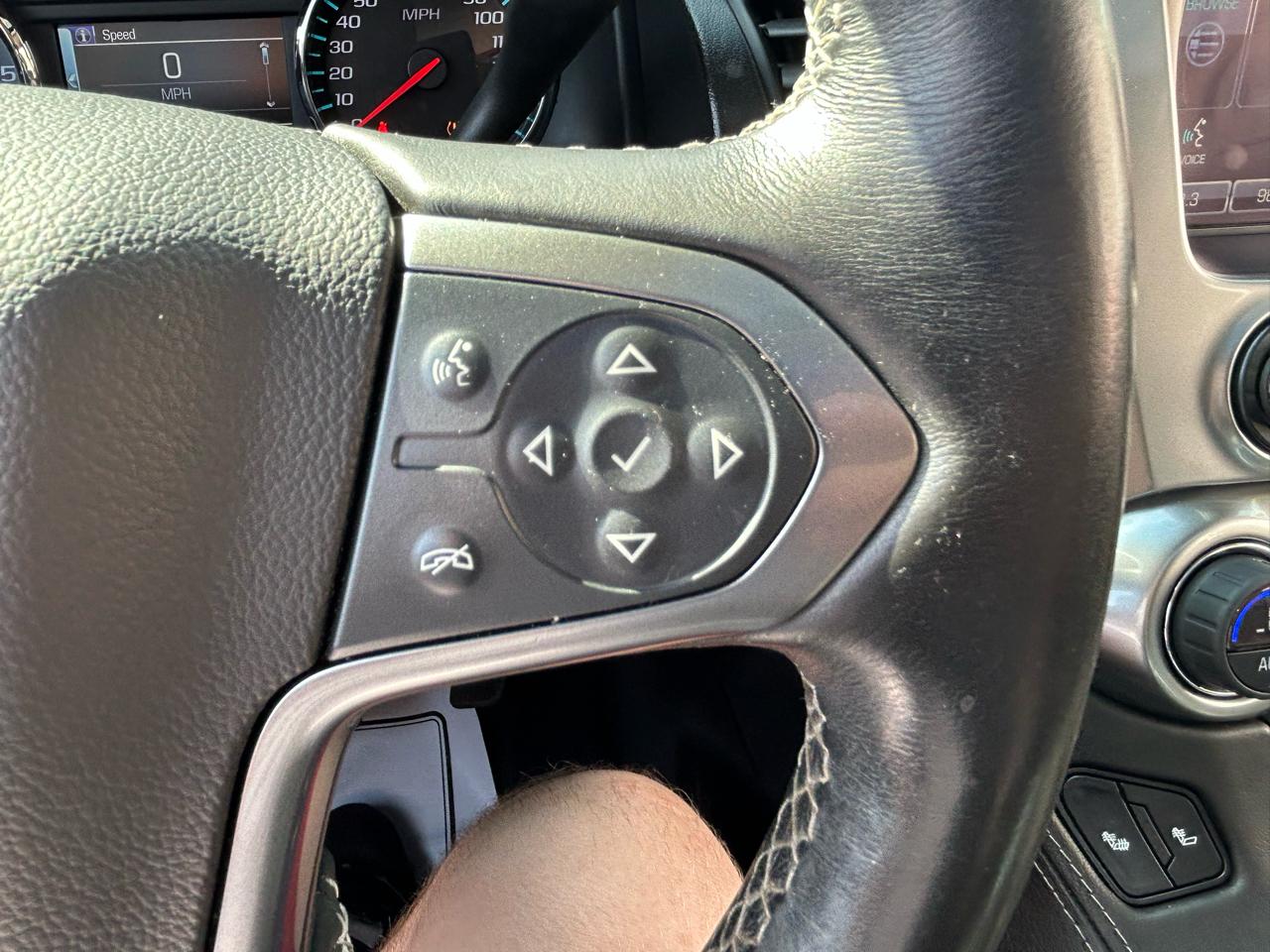 Chevrolet Suburban 4WD 4dr LT 2015