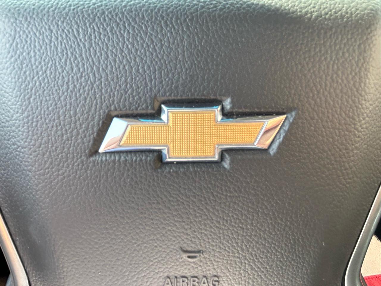 Chevrolet Suburban 4WD 4dr LT 2015
