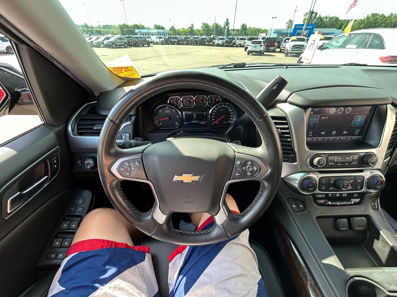 Chevrolet Suburban 4WD 4dr LT 2015