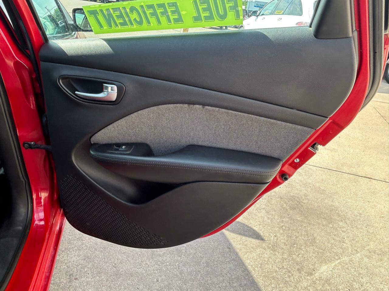 Dodge Dart 4dr Sdn SXT 2013