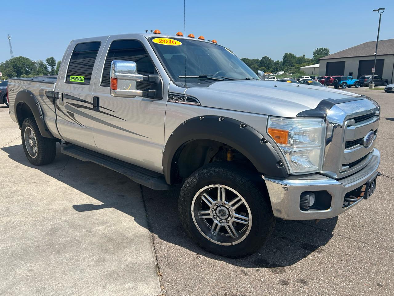 Ford Super Duty F-250 SRW 4WD Crew Cab 156" XLT 2016