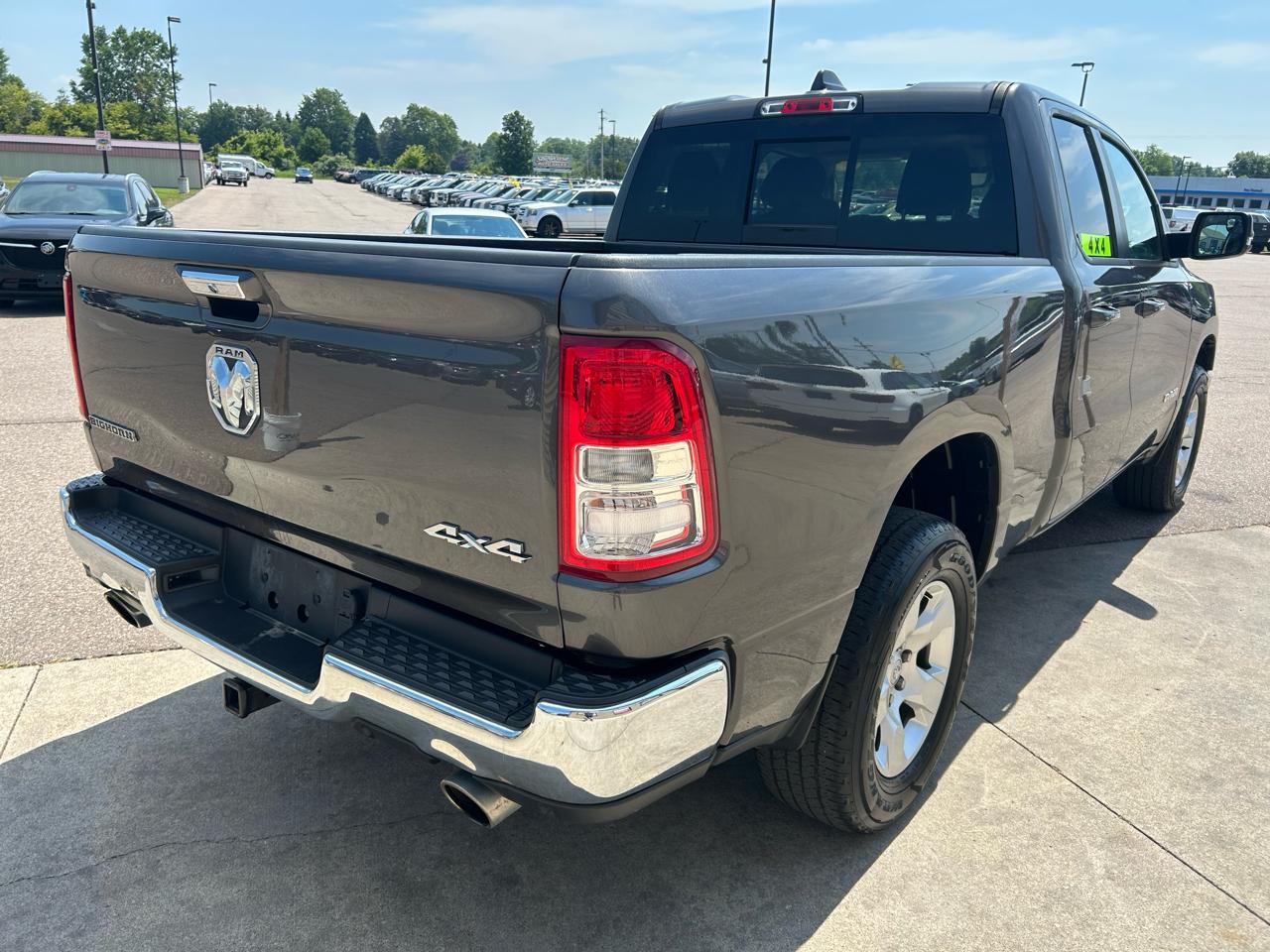 RAM 1500 Big Horn 4x4 Quad Cab 6'4" Box 2020