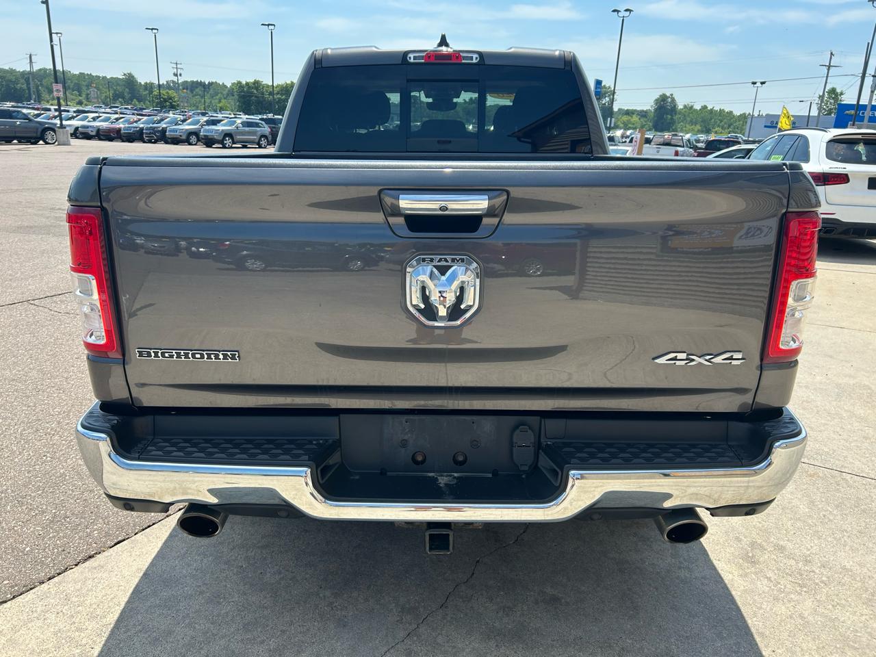 RAM 1500 Big Horn 4x4 Quad Cab 6'4" Box 2020