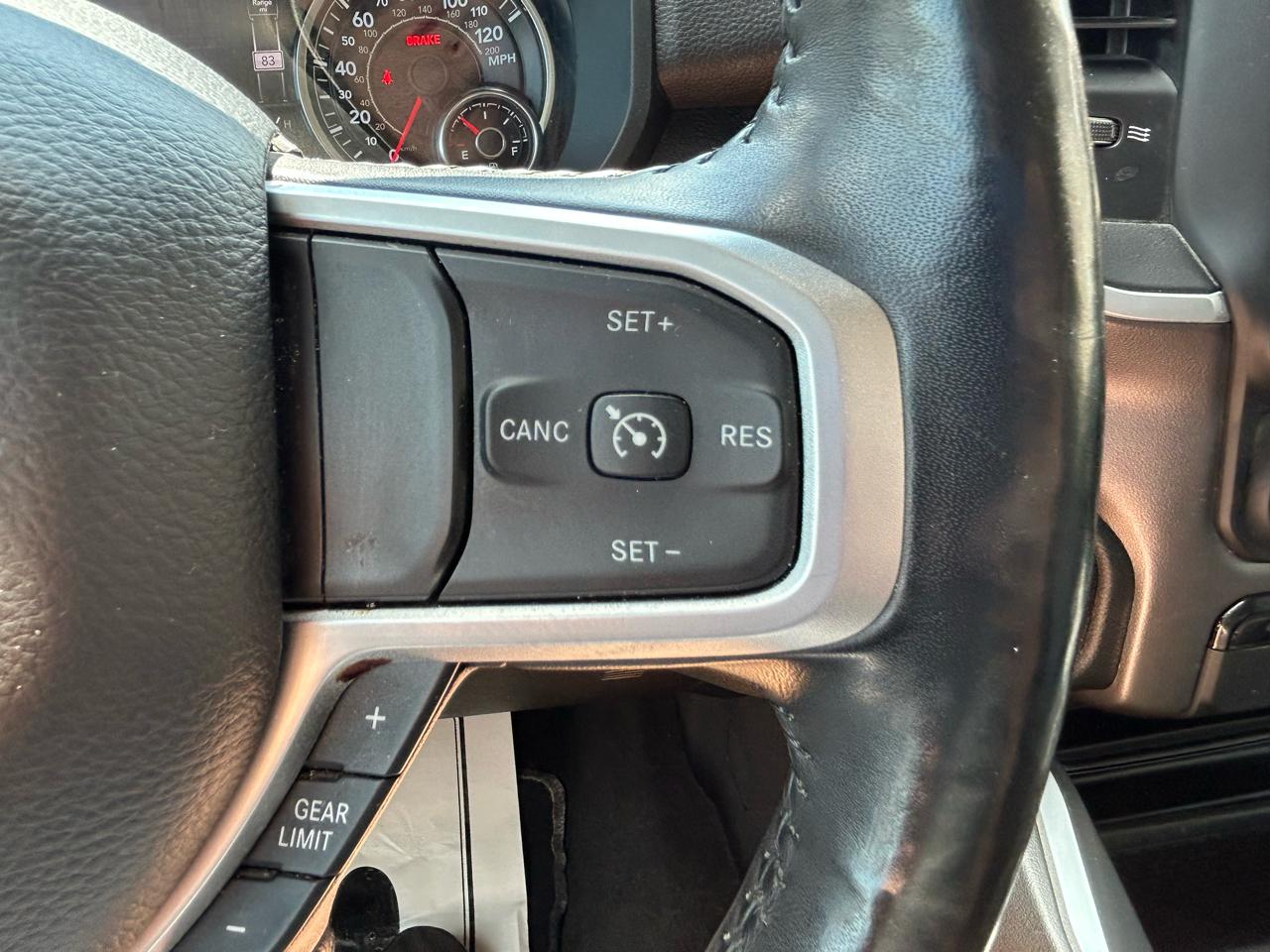RAM 1500 Big Horn 4x4 Quad Cab 6'4" Box 2020