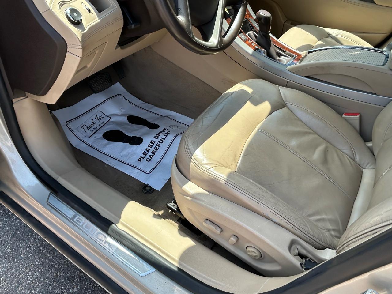Buick LaCrosse 4dr Sdn CXL FWD 2011