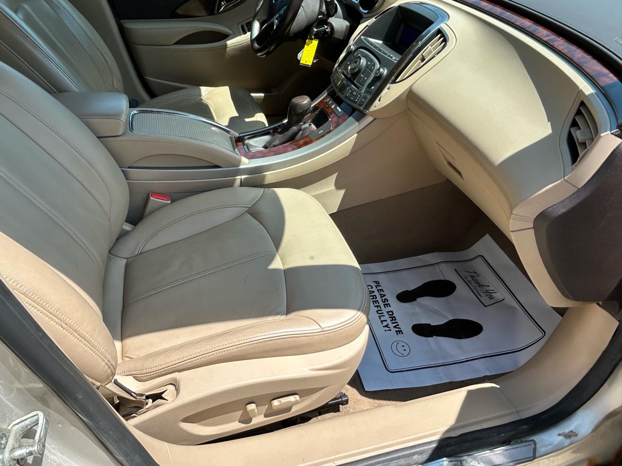 Buick LaCrosse 4dr Sdn CXL FWD 2011