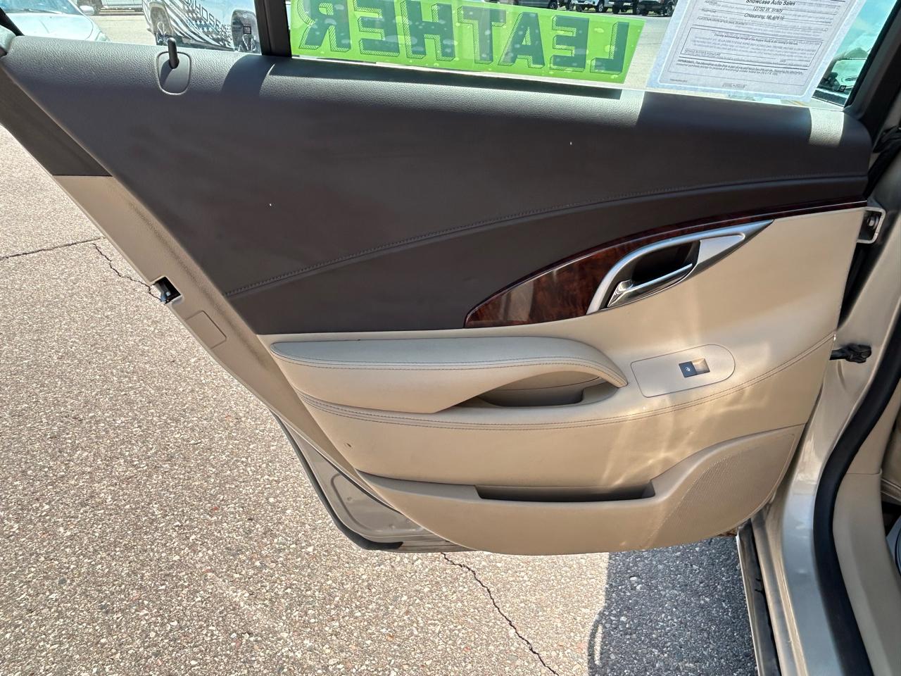 Buick LaCrosse 4dr Sdn CXL FWD 2011