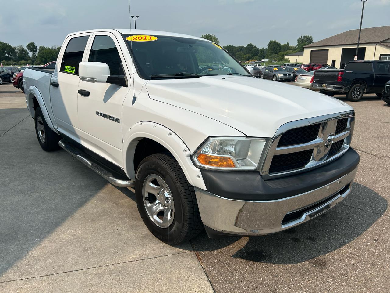 RAM 1500 4WD Crew Cab 140.5" ST 2011