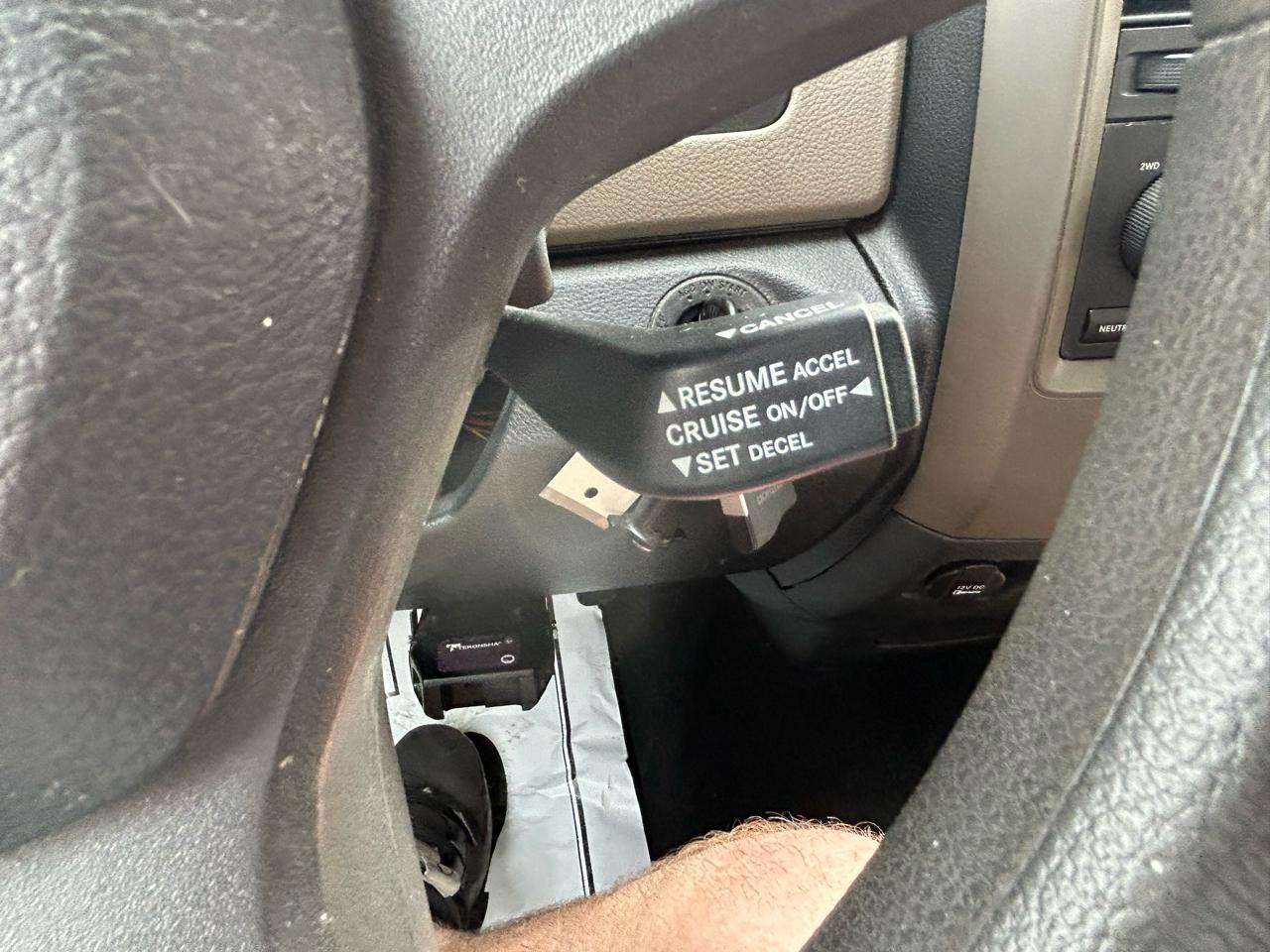 RAM 1500 4WD Crew Cab 140.5" ST 2011