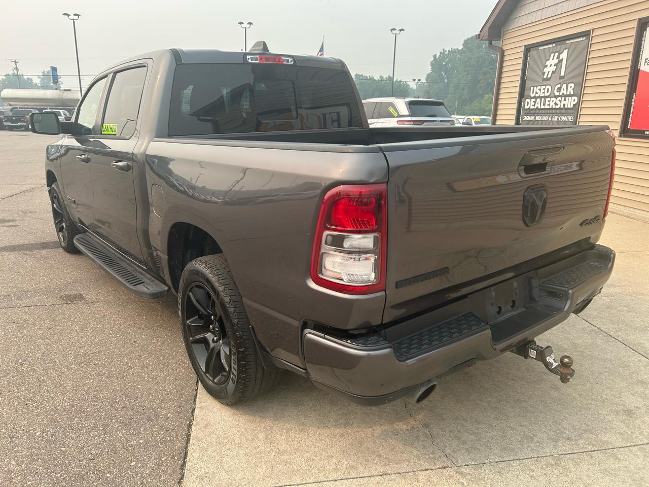 RAM 1500 Big Horn 4x4 Crew Cab 5'7" Box 2020
