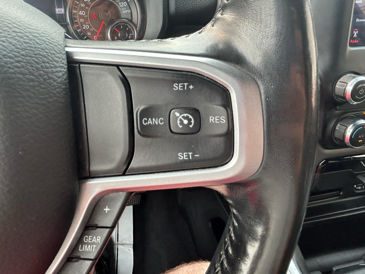 RAM 1500 Big Horn 4x4 Crew Cab 5'7" Box 2020