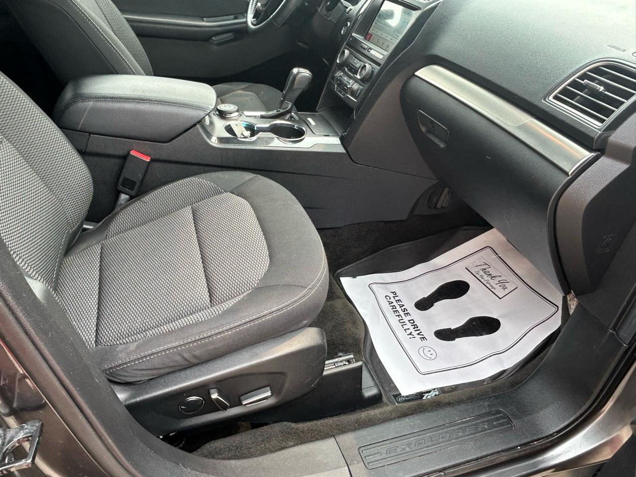 Ford Explorer XLT 4WD 2018