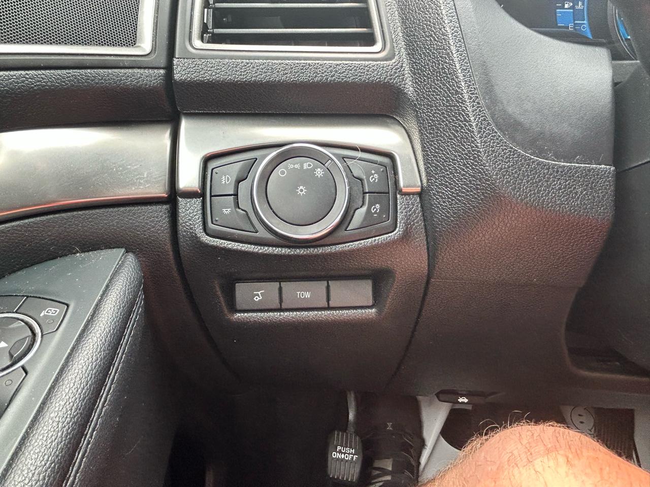 Ford Explorer XLT 4WD 2018