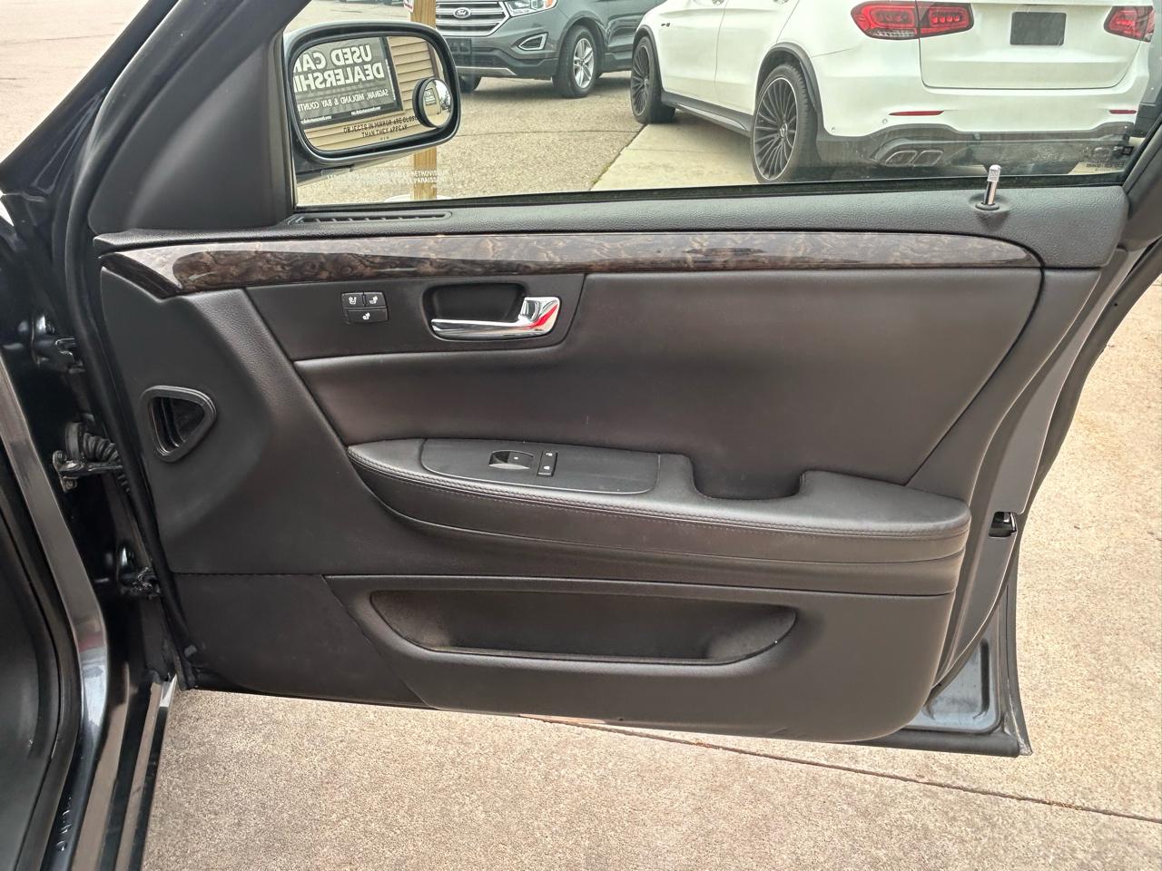 Cadillac DTS 4dr Sdn w/1SC 2010