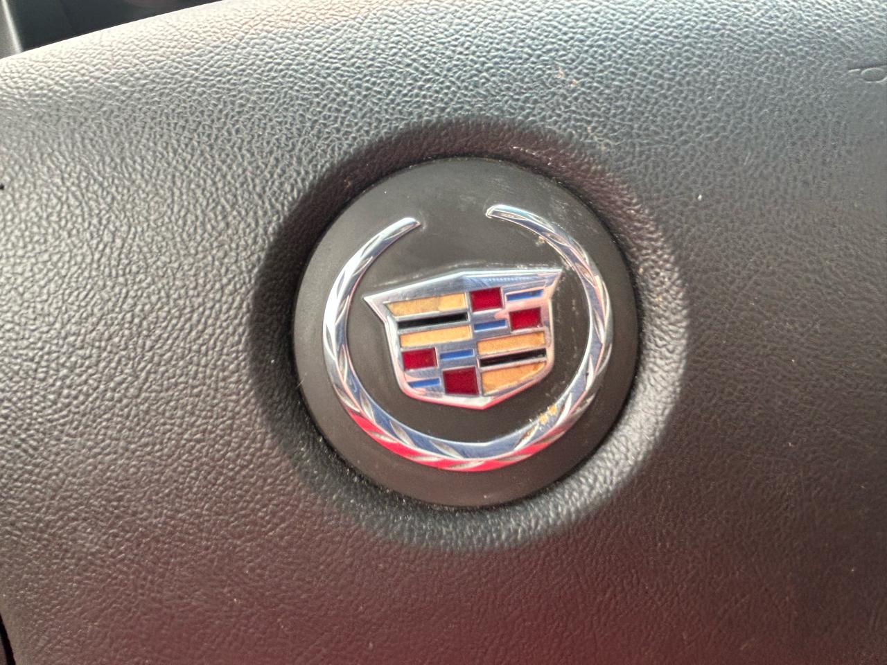 Cadillac DTS 4dr Sdn w/1SC 2010