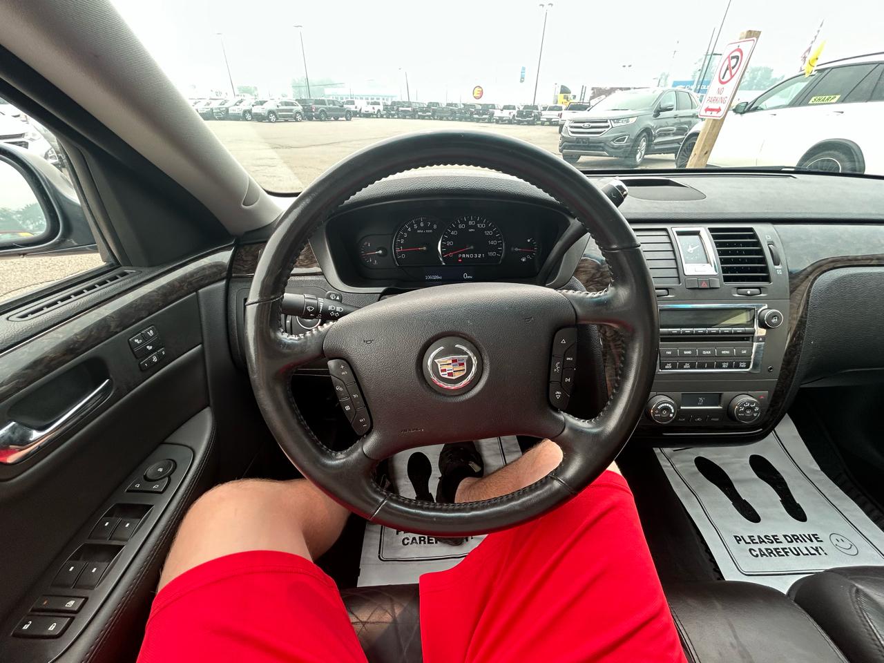 Cadillac DTS 4dr Sdn w/1SC 2010