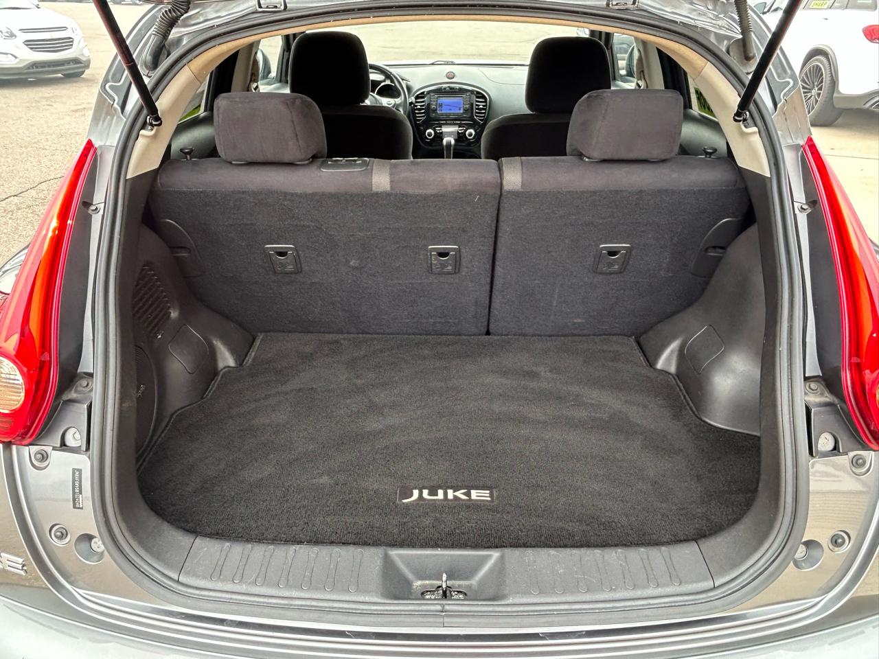 Nissan Juke 5dr Wgn I4 CVT SV AWD 2011